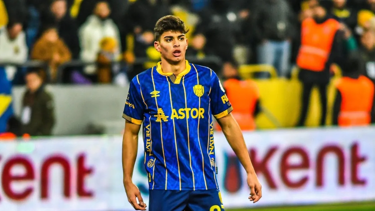 Beşiktaş genç stoperin peşinde!